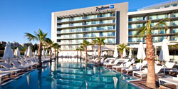 radisson_split.jpg